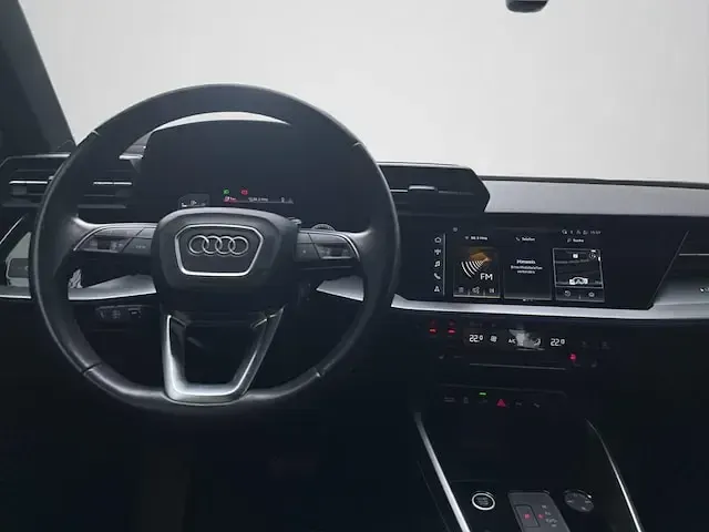 Gebraucht Audi A3 Sportback e-tron Advanced Plus 204 PS (150 kW) 2023 Manhattangrau metallic Kleinwagen