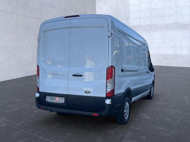 Gebraucht Ford Transit Trend 131 PS (96 kW) 2022 Frostweiß (weiß) Limousine