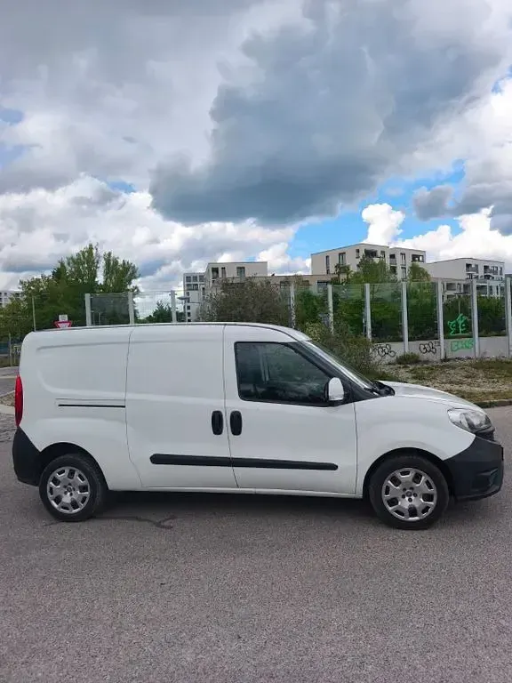 Gebraucht Fiat Doblò 90 PS (66 kW) 2016 Weiß Van / Kleinbus