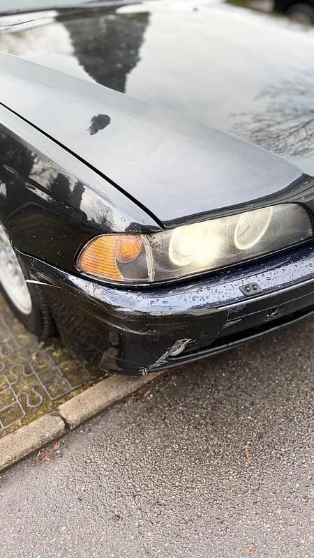 Second-hand BMW 525 190 CP (139 kW) 2003 Albastru Berlinǎ