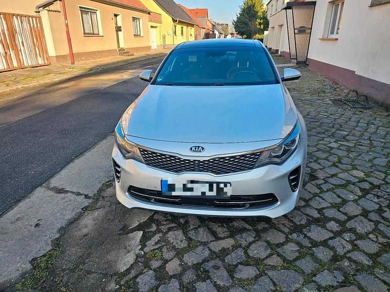 Gebraucht Kia Optima GT 245 PS (180 kW) 2017 Silber Limousine