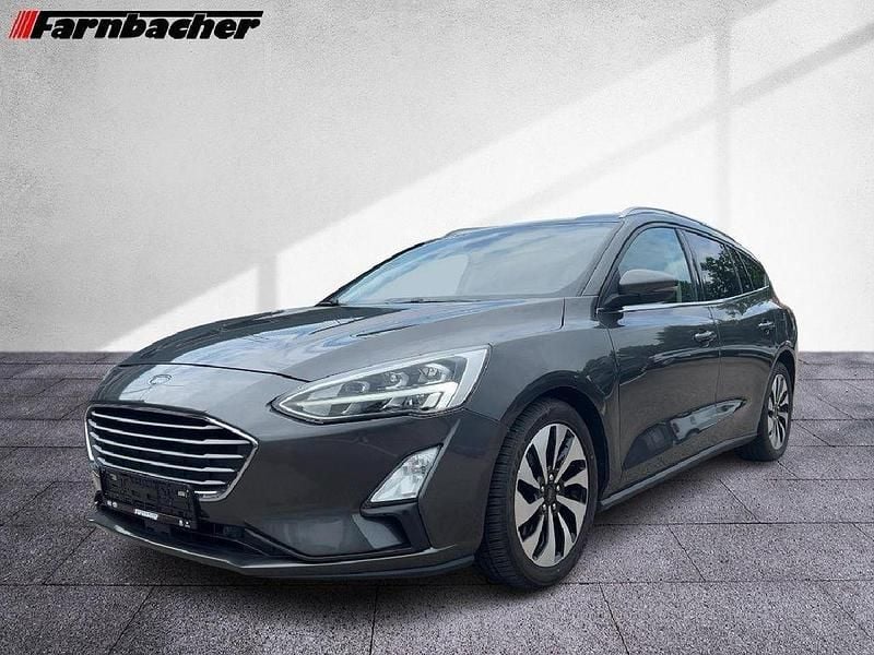Magneticgrau (metallic) Gebraucht 2018 Ford Focus Cool & Connect Limousine | 8.900 € (Fairer Preis) - Bild 1/4