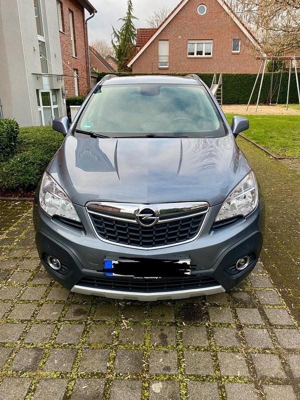 Grau Gebraucht 2014 Opel Mokka SUV | 6.300 € (Etwas zu teuer) - Bild 1/4