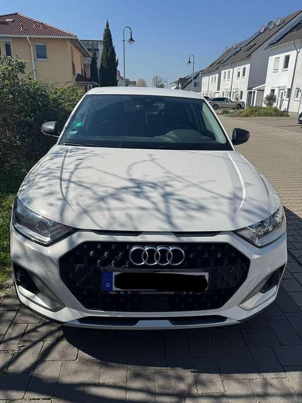 Gebraucht Audi A1 110 PS (80 kW) 2022 Weiß SUV