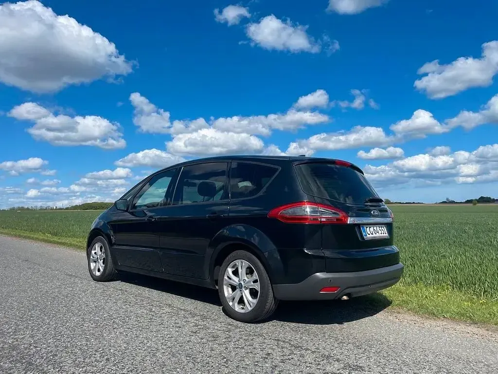 Gebraucht Ford S-MAX Collection 163 PS (119 kW) 2014 Schwarz Van / Kleinbus