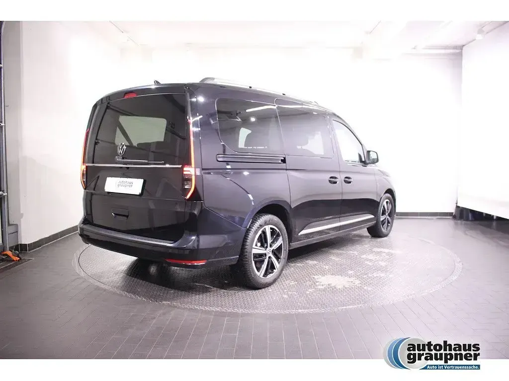 Używany VW Caddy Maxi Style 122 KM (89 kW) 2022 Czarny Minivan