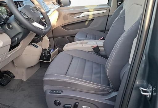 Neu VW Multivan 150 PS (110 kW) 2026 Grau Van