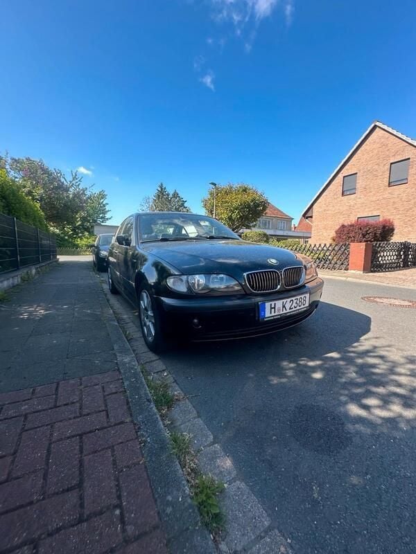 Schwarz Gebraucht 2004 BMW 316 Limousine | 1.800 € (Fairer Preis) - Bild 1/4
