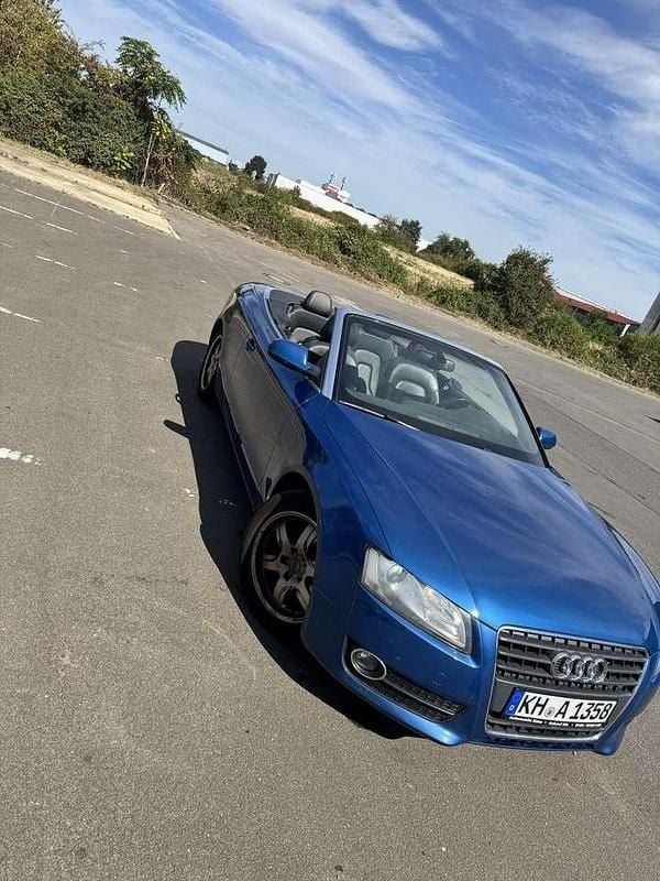 Blau Gebraucht 2011 Audi A5 Cabriolet Comfort Cabrio | 11.000 € (Superpreis) - Bild 1/4