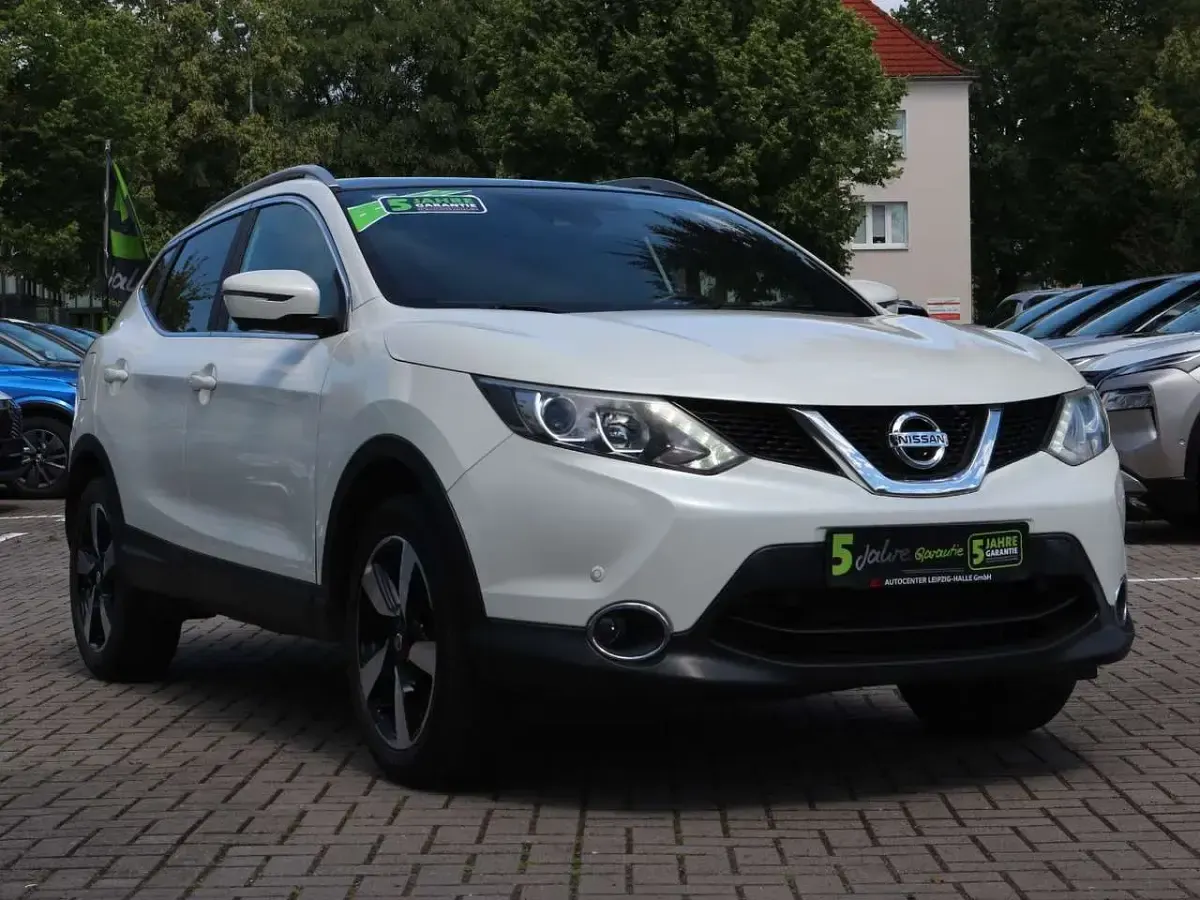 Gebraucht Nissan Qashqai N-Vision 116 PS (85 kW) 2017 Brilliant white (m) SUV