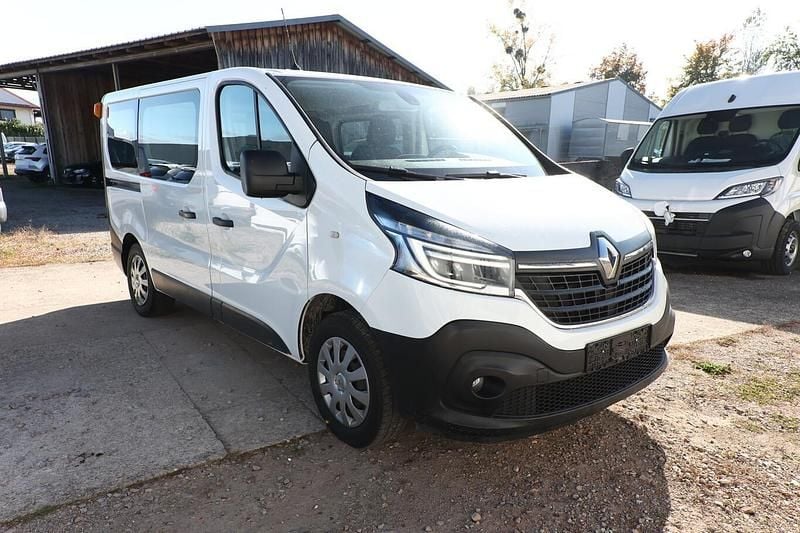 Gebraucht Renault Trafic Life 120 PS (88 kW) 2020 Weiß Van / Kleinbus