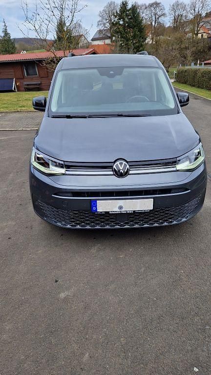 Gebraucht VW Caddy Maxi 122 PS (89 kW) 2022 Grau Van / Kleinbus
