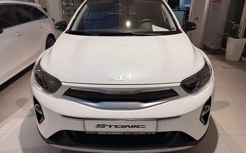 Neu Kia Stonic 100 PS (73 kW) 2025 Weiß SUV