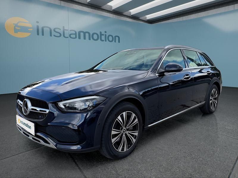 Blau Gebraucht 2022 Mercedes C220 Kombi | 43.949 € - Bild 1/4