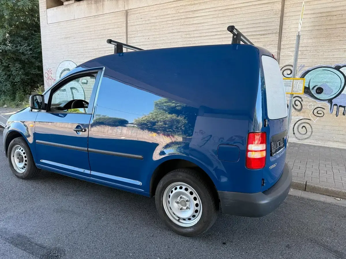 Gebraucht VW Caddy Trendline 75 PS (55 kW) 2012 Blau Van / Kleinbus