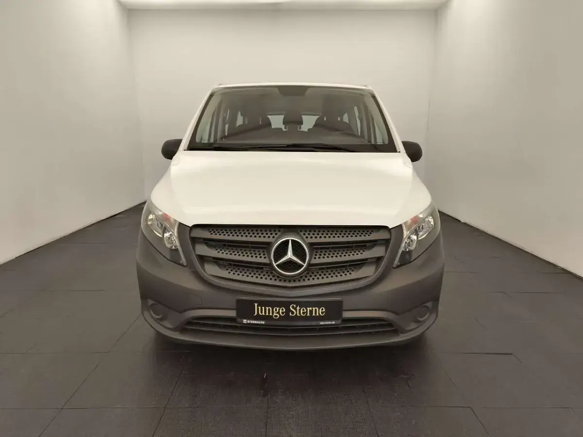Gebraucht Mercedes Vito 136 PS (100 kW) 2022 Arktikweiß Van