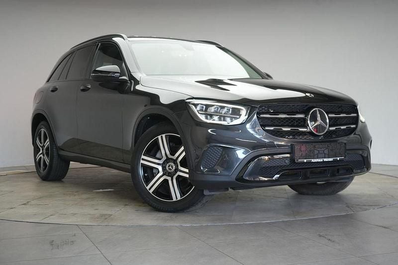 Grau Gebraucht 2020 Mercedes GLC220 SUV | 30.950 € (Guter Preis) - Bild 1/4
