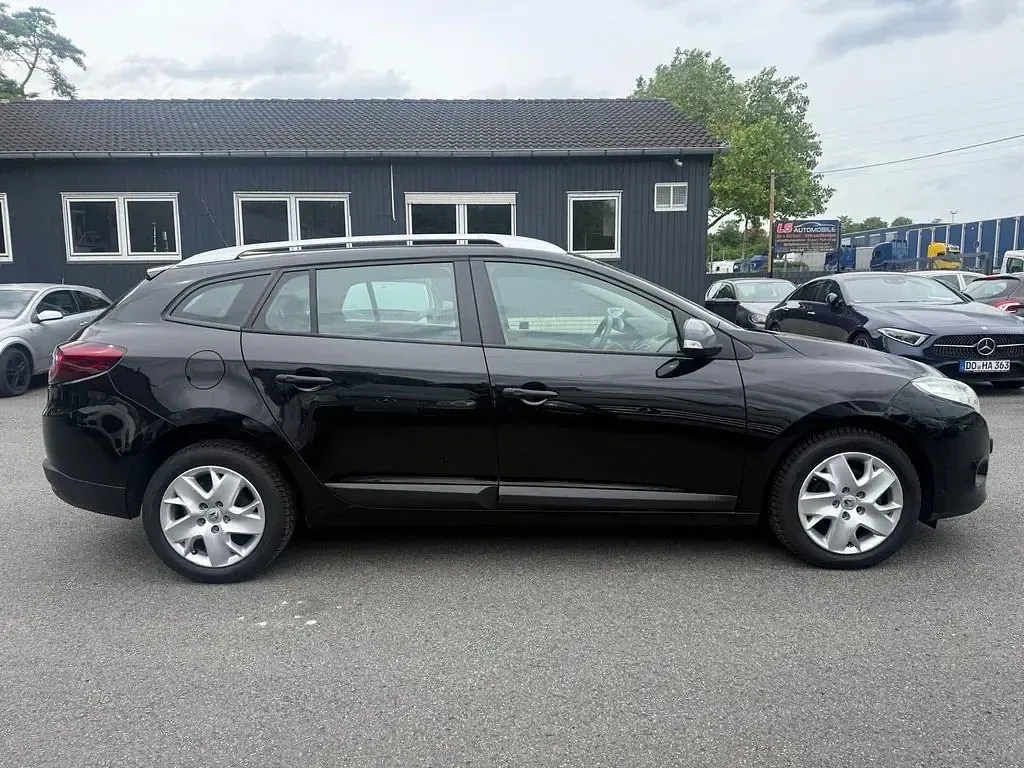 Gebraucht Renault Mégane 101 PS (74 kW) 2012 Schwarz Limousine