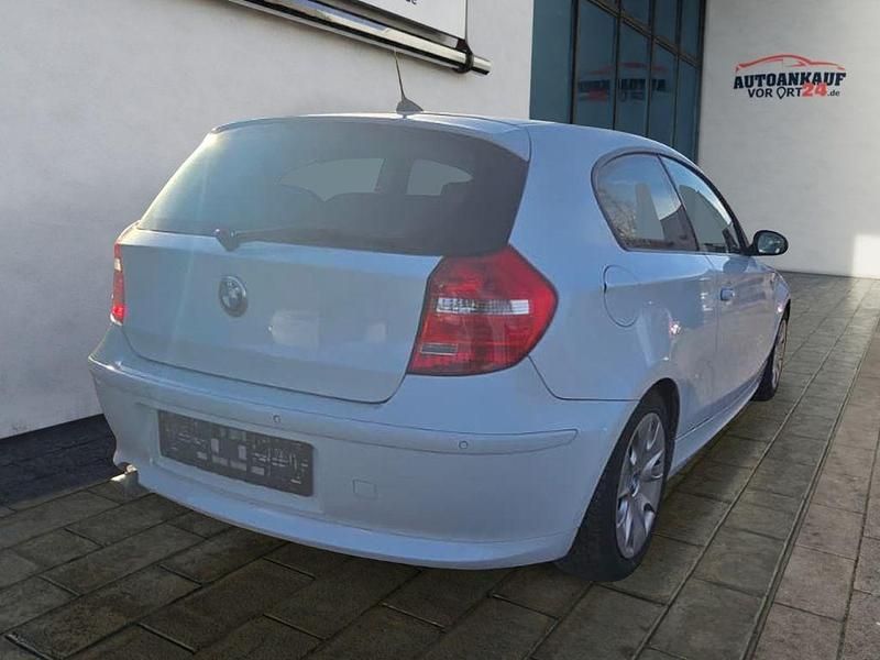 Gebraucht BMW 116 Advantage 122 PS (89 kW) 2009 Alpinweiss (weiß) Kleinwagen