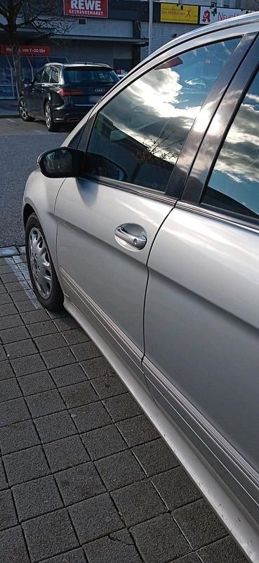 Gebraucht Mercedes B180 105 PS (77 kW) 2007 Silber Van / Kleinbus