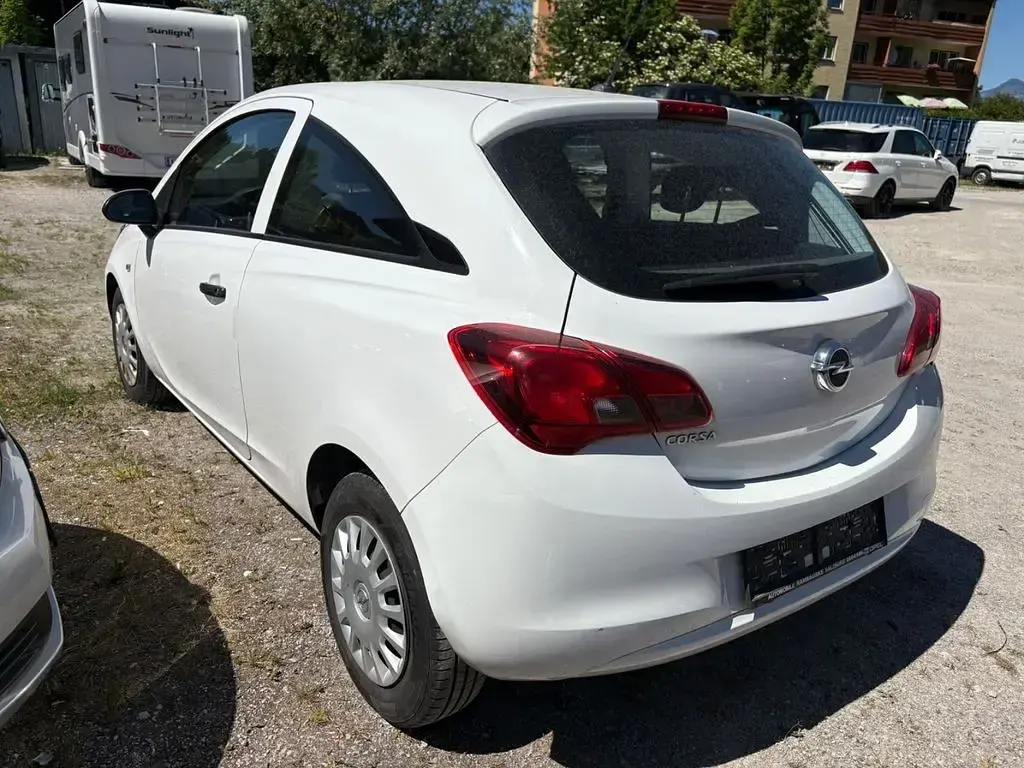 Gebraucht Opel Corsa Selection 69 PS (50 kW) 2016 Weiß Kleinwagen