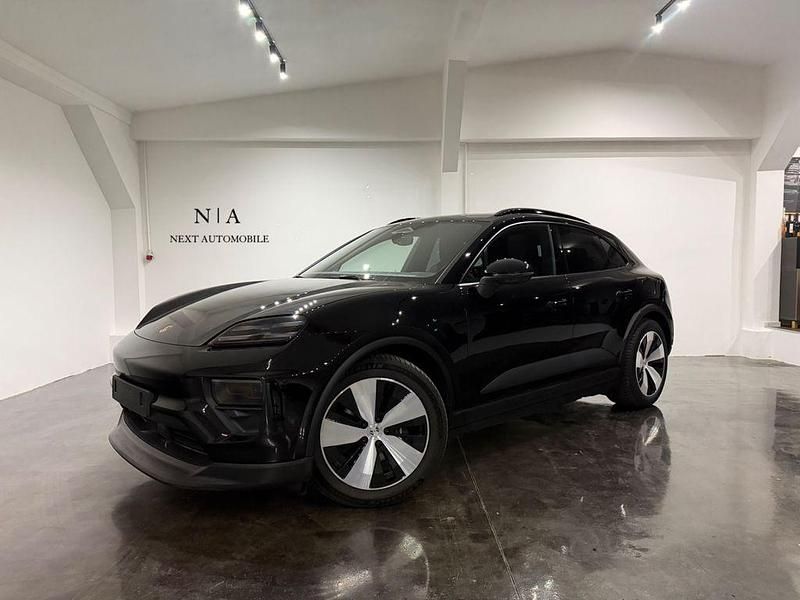 Schwarz Gebraucht 2025 Porsche Macan SUV | 83.990 € (Fairer Preis) - Bild 1/3