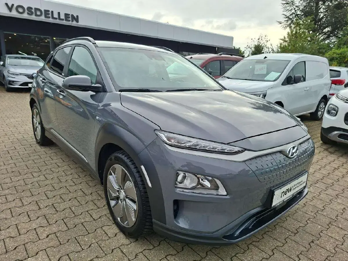 Gebraucht Hyundai Kona Advantage 100 kW (136 PS) 2020 Galaxy grey / mic SUV