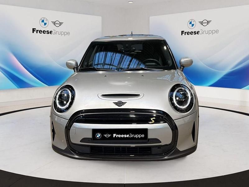 Gebraucht Mini Cooper SE 135 kW (184 PS) 2023 Silber Kleinwagen