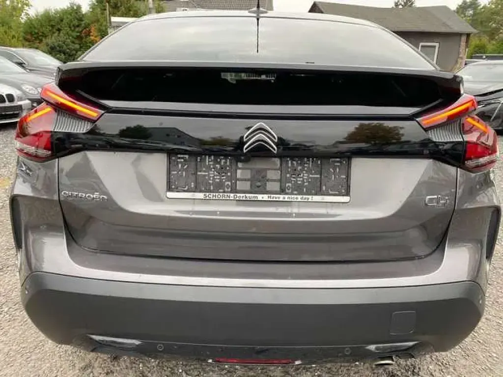 Gebraucht Citroën C4 Shine 131 PS (96 kW) 2021 Lackierung platiniumgrau (metallic) Kleinwagen