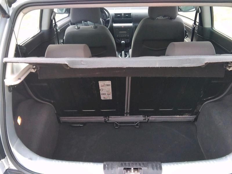 Gebraucht VW Fox 55 PS (40 kW) 2010 Silber Kleinwagen