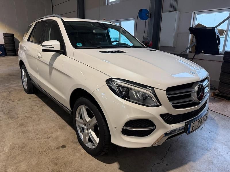 Gebraucht Mercedes GLE350 258 PS (189 kW) 2017 Weiß SUV