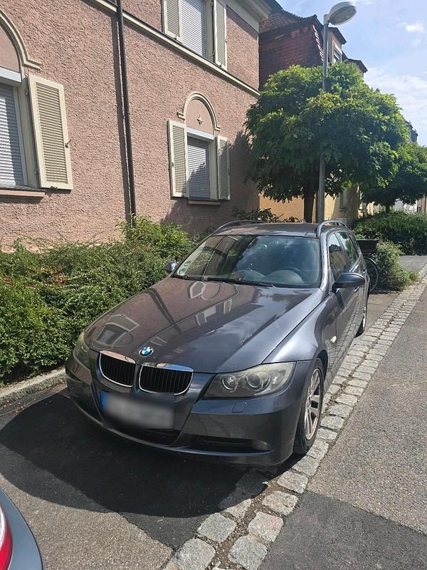 Silber Gebraucht 2006 BMW 320 Kombi | 2.699 € (Fairer Preis) - Bild 1/3