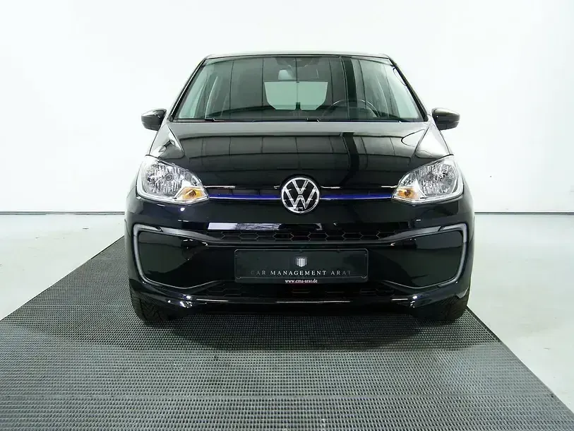 Usata VW e-up! Active 61 kW (83 CV) 2021 Nero Utilitaria