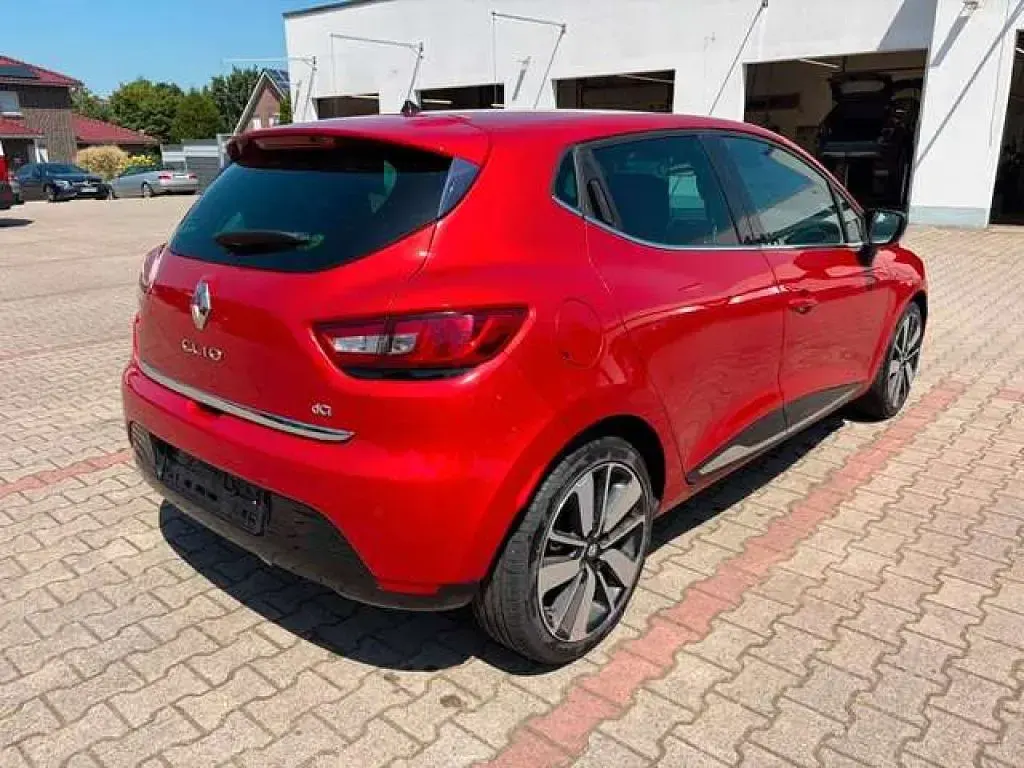 Gebraucht Renault Clio Intens 90 PS (66 kW) 2016 Feuerrot (metallic) Kleinwagen