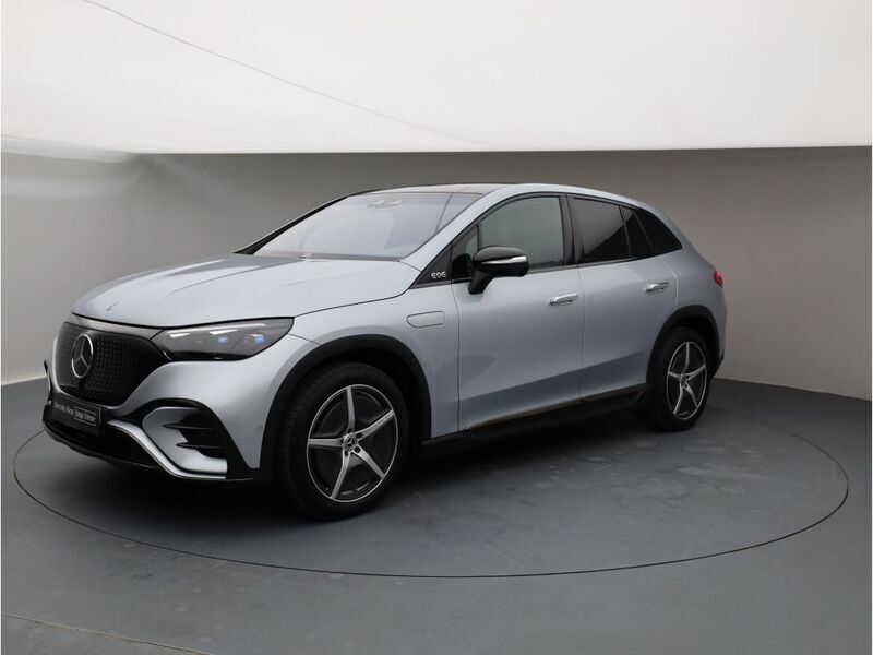 Silber metalliclack hightechsilber Gebraucht 2024 Mercedes EQE350 SUV AMG SUV | 73.900 € (Superpreis) - Bild 1/4