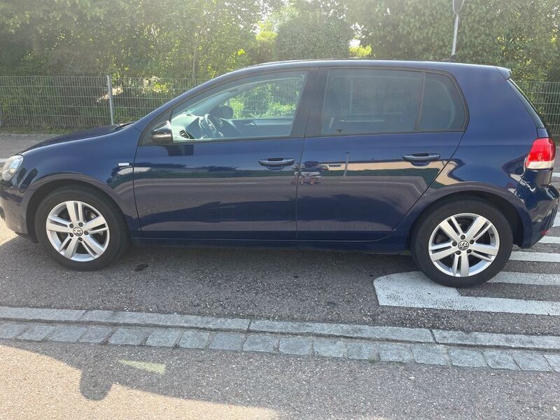 Blau Gebraucht 2012 VW Golf VI Match Limousine | 7.100 € (Fairer Preis) - Bild 1/4