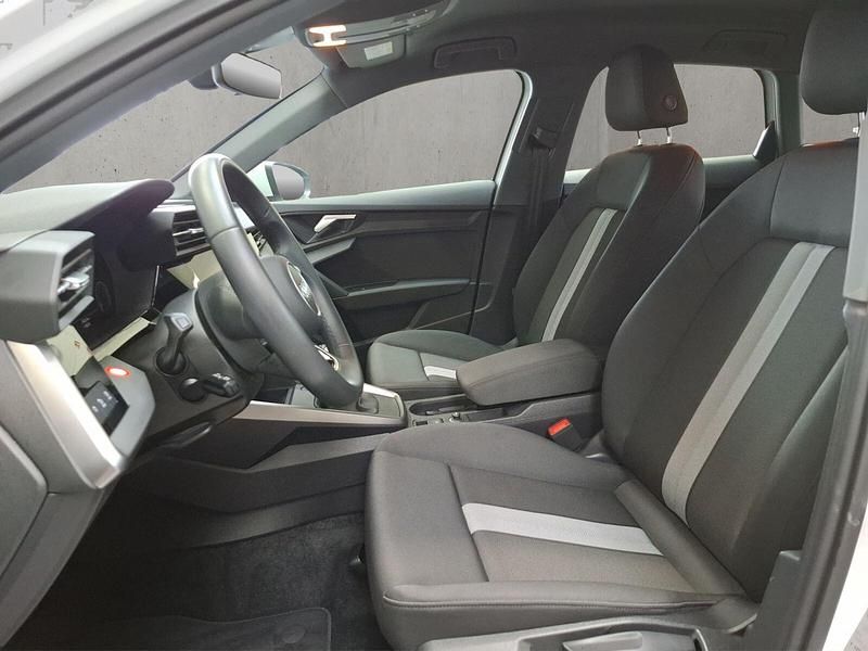 Gebraucht Audi A3 Advanced Plus 116 PS (85 kW) 2024 Metallic