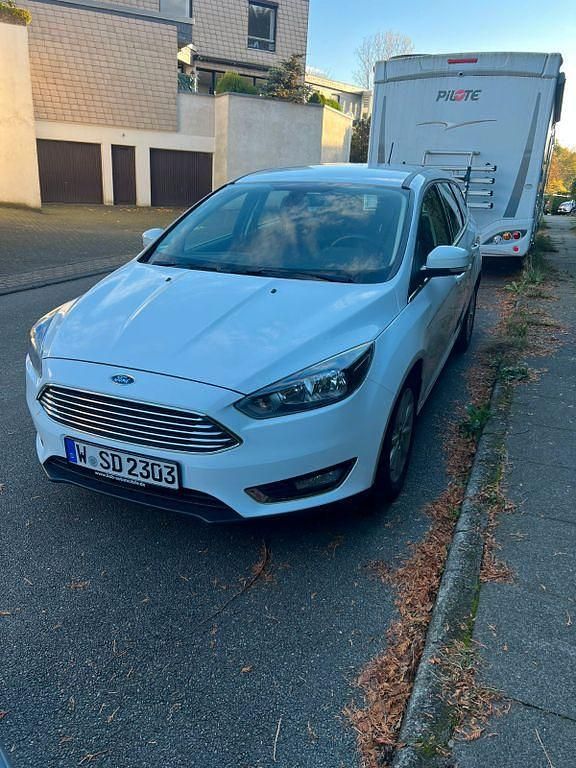 Weiß Gebraucht 2018 Ford Focus Titanium Kombi | 7.900 € (Superpreis) - Bild 1/4