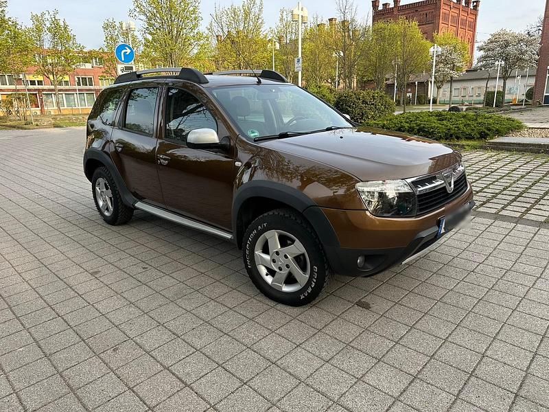 Usata Dacia Duster 105 CV (77 kW) 2011 Marrone SUV