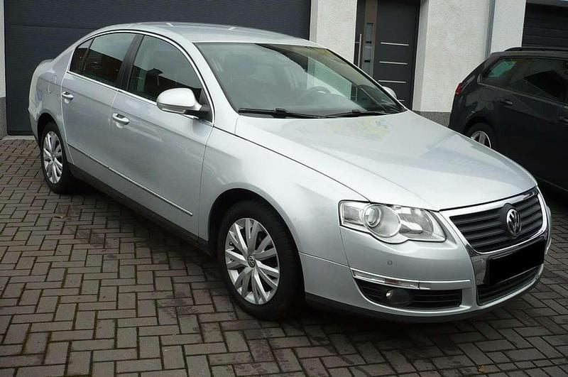 Silber Gebraucht 2006 VW Passat Comfortline Limousine | 2.800 € (Guter Preis) - Bild 1/4