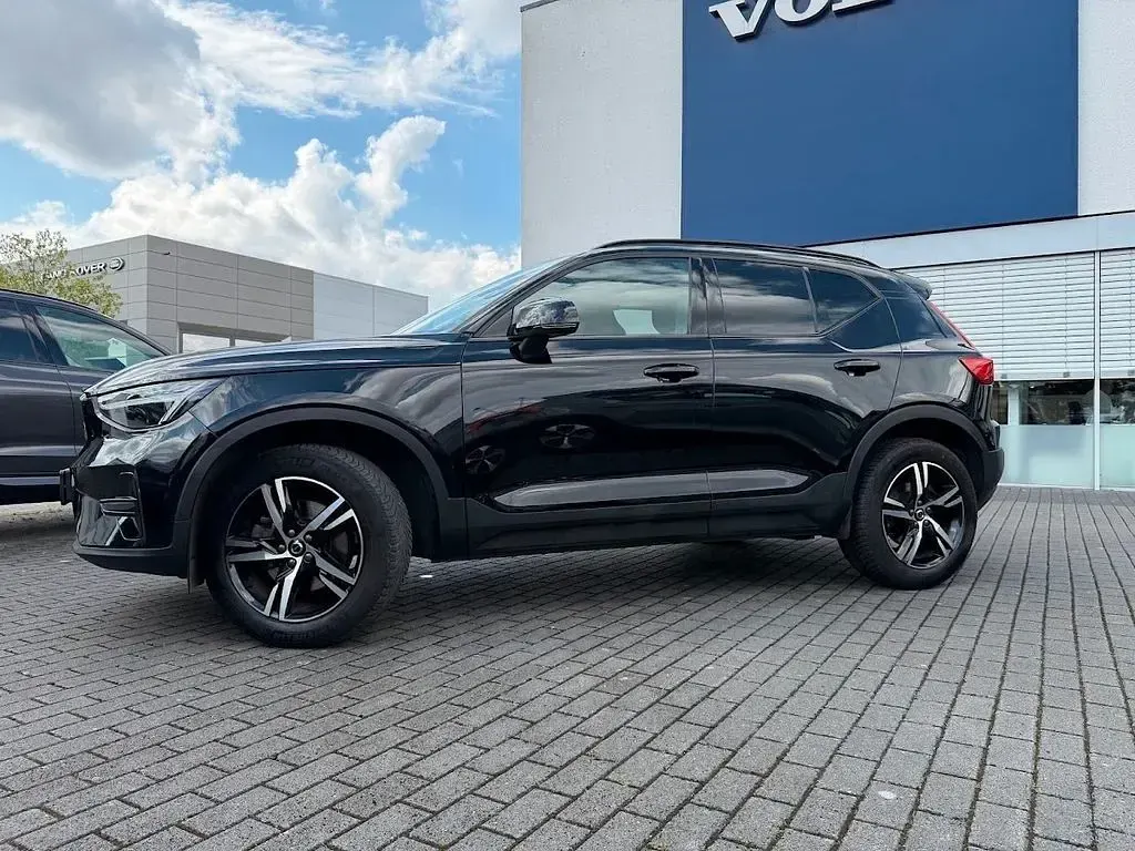 Gebraucht Volvo XC40 Plus 163 PS (119 kW) 2024 Schwarz SUV