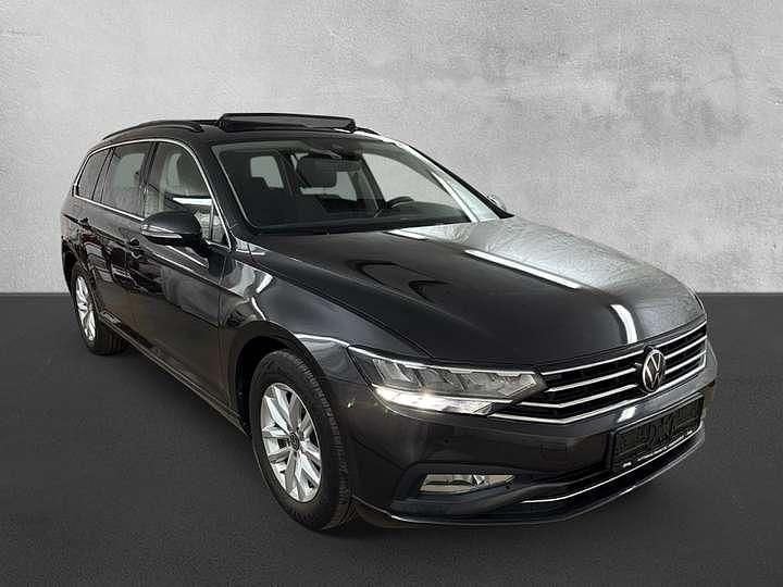 Grey metallic Gebraucht 2022 VW Passat Business Kombi | 22.400 € (Guter Preis) - Bild 1/4