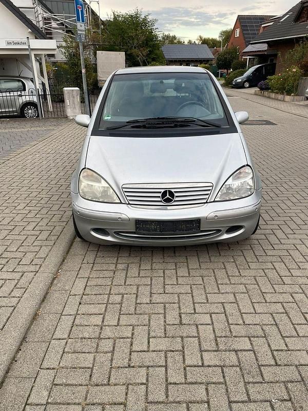 Silber Gebraucht 2001 Mercedes A170 Elegance Van / Kleinbus | 1.500 € (Fairer Preis) - Bild 1/4