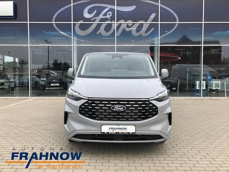 Neu Ford Tourneo Titanium 170 PS (125 kW) 2026 Grau Van / Kleinbus