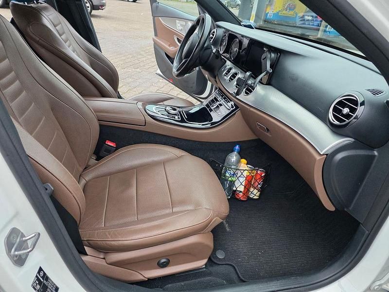 Gebraucht Mercedes E220 Exclusive 194 PS (142 kW) 2017 Weiß Kombi