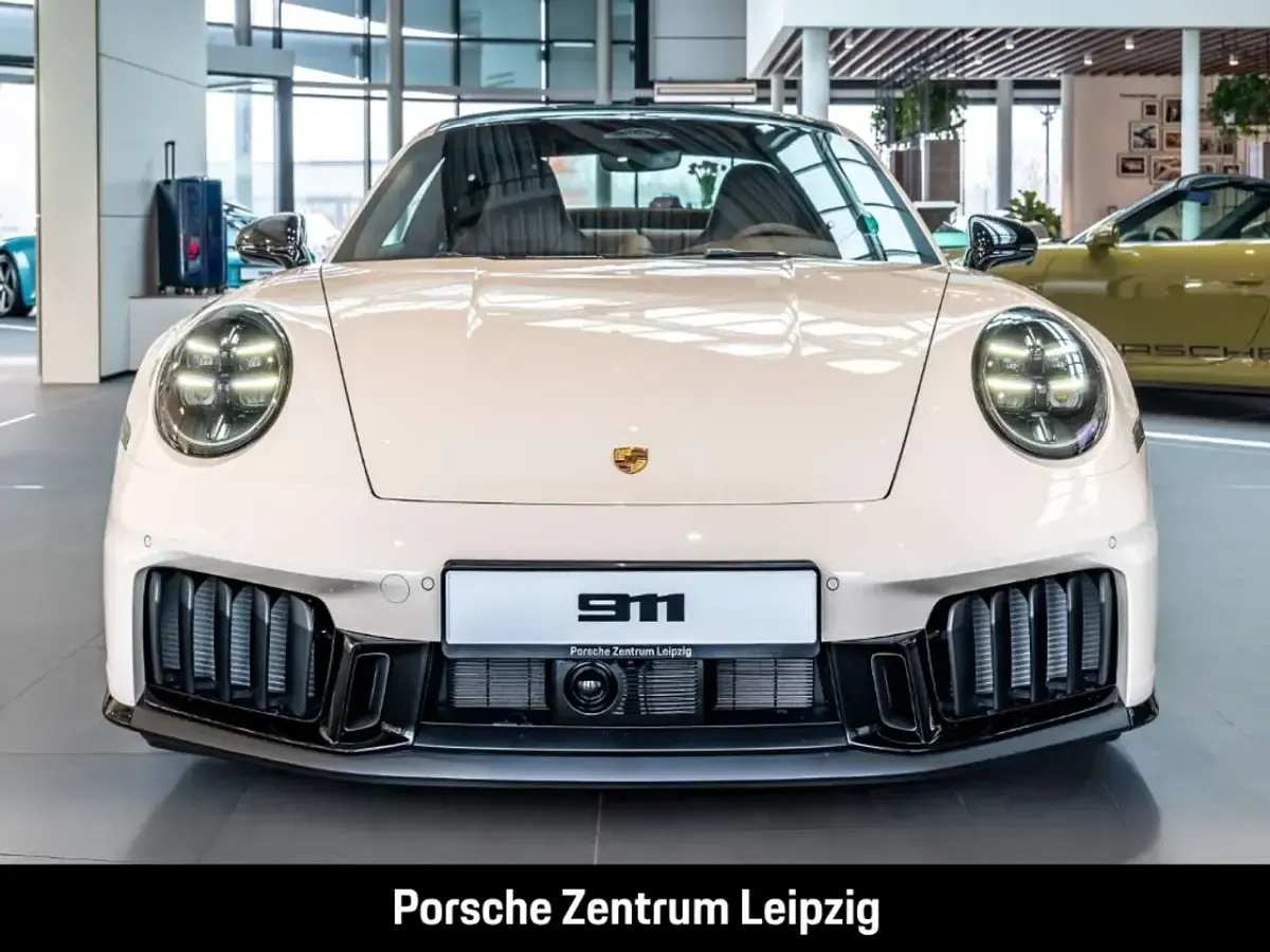 Neu Porsche 992 541 PS (397 kW) 2026 Farbe nach wahl cremeweiß Coupé
