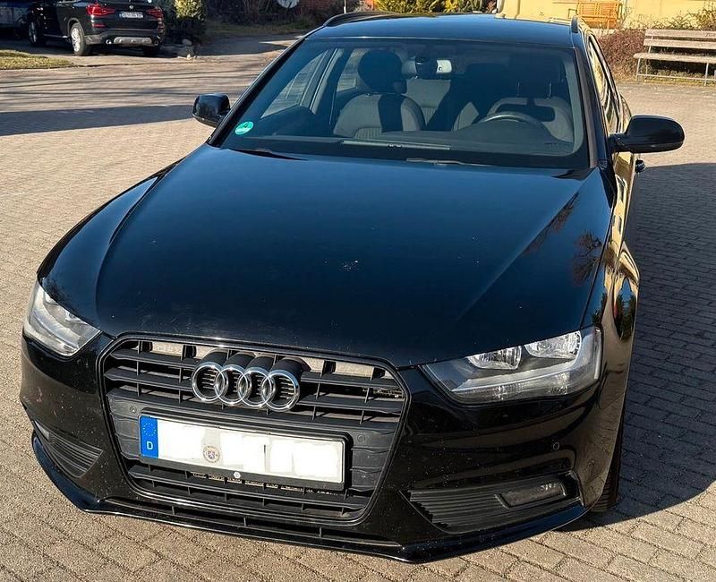 Gebraucht Audi A4 Attraction 150 PS (110 kW) 2013 Schwarz Kombi