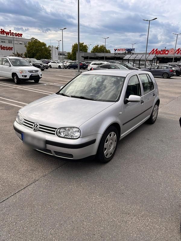 Silber Gebraucht 2001 VW Golf IV Kleinwagen | 1.200 € (Fairer Preis) - Bild 1/4