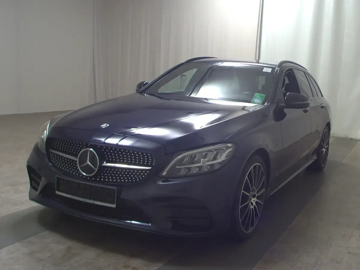 Gebraucht Mercedes C300e AMG line 306 PS (225 kW) 2020 Blau Kombi