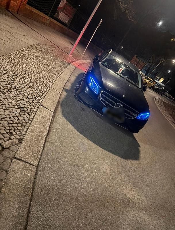 Gebraucht Mercedes E220 AMG 190 PS (139 kW) 2018 Schwarz Kombi